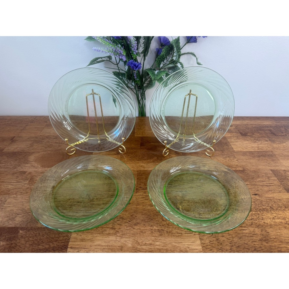 Vintage Pyrex Festiva Spring Green Glass Salad Plates Ribbed Dessert Luncheon